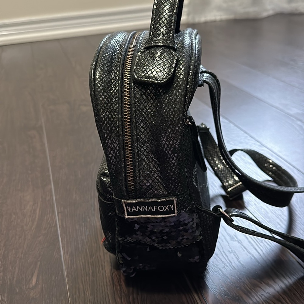 AnnaFoxy backpack - Picture 4 of 8